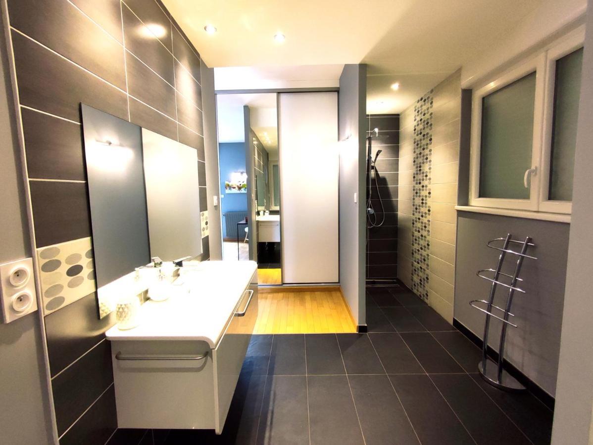 Le 6, Appartement 5 Etoiles A Moins De 100M Du Bord Du Lac De جوراردُميه المظهر الخارجي الصورة